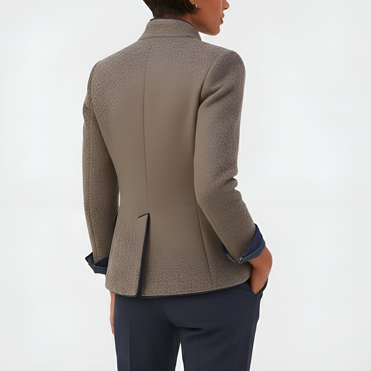 Iria | Chaleco Elegante Estructurado – El Detalle que Transforma Todo