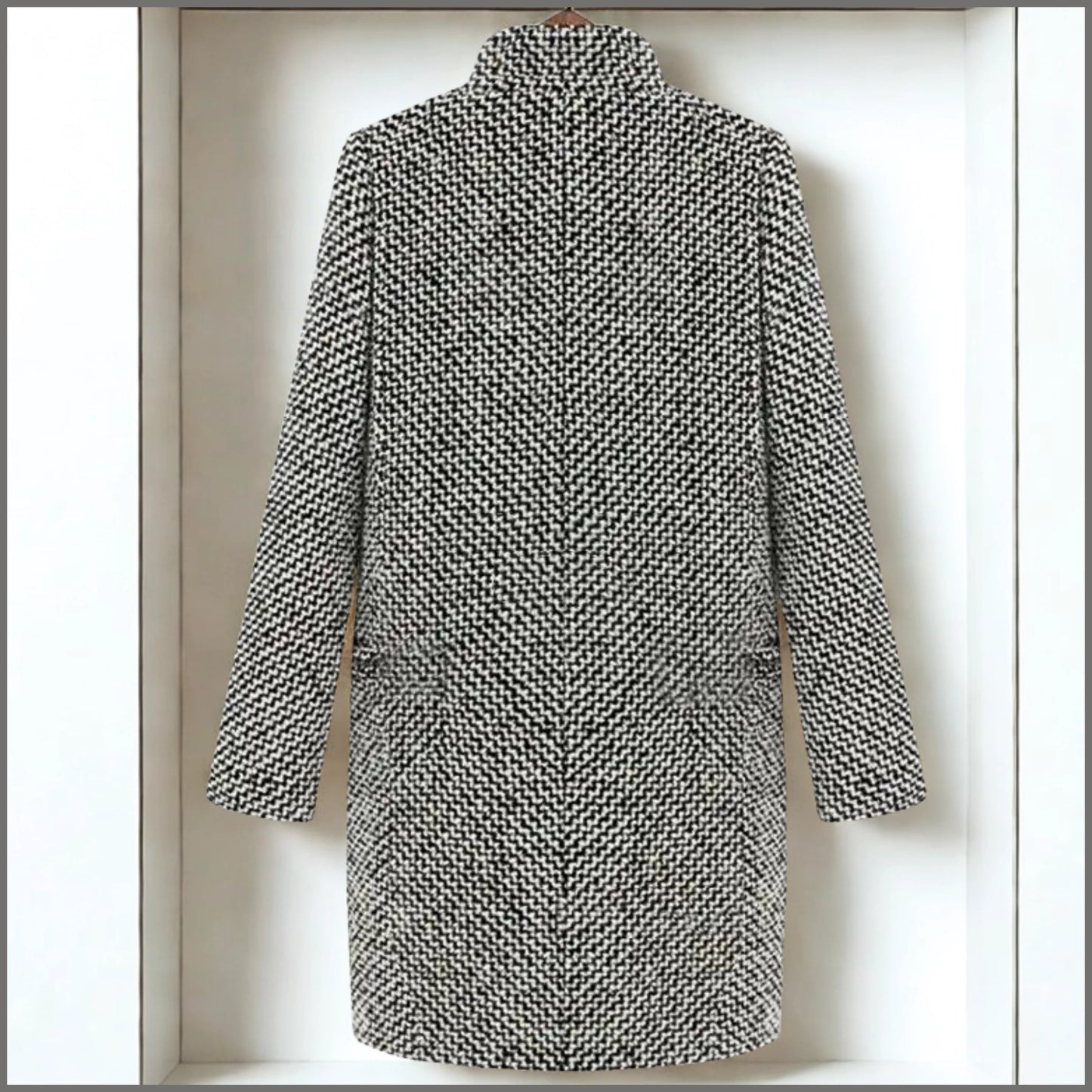 Sarah | Abrigo Clásico Blanco y Negro