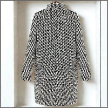 Sarah | Abrigo Clásico Blanco y Negro