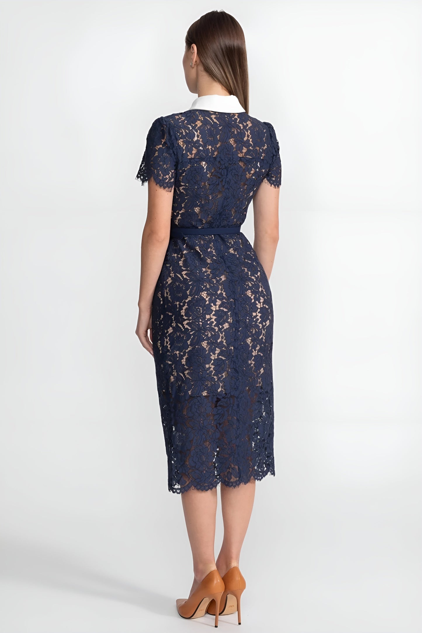 Melania | Vestido Midi de Encaje Floral con Cuello Sastre y Cintura Ceñida