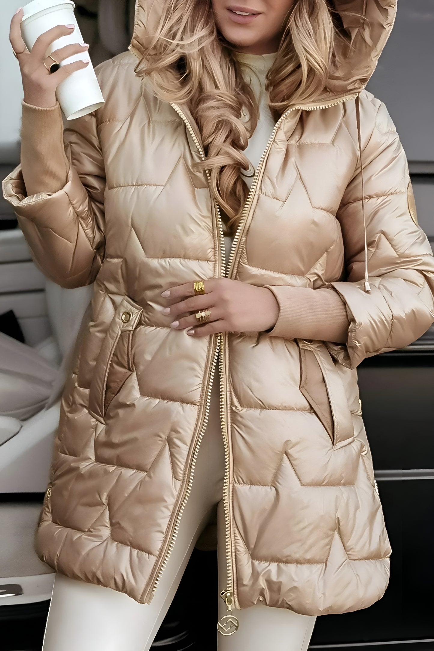 Nuria | Abrigo de Invierno Elegante con Capucha y Acolchado